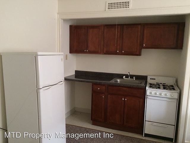 1st image of 2400 W Wilson Ave APT A