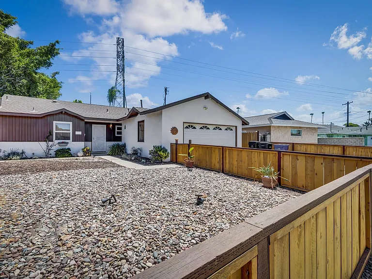 4191 Mount Everest Blvd — Photo 45