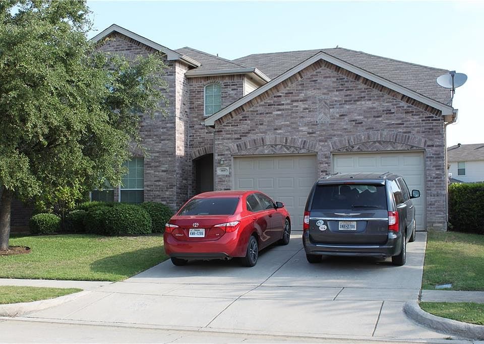 1st image of 909 Swift Dr