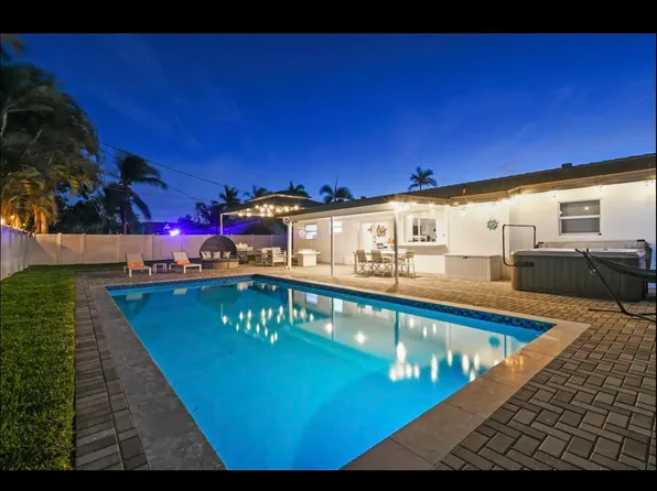 5040 NE 22 Avenue, Lighthouse Point, FL 33064