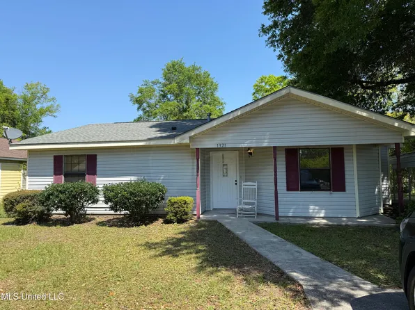 1321 Oakhill Ave, Gulfport, MS 39507