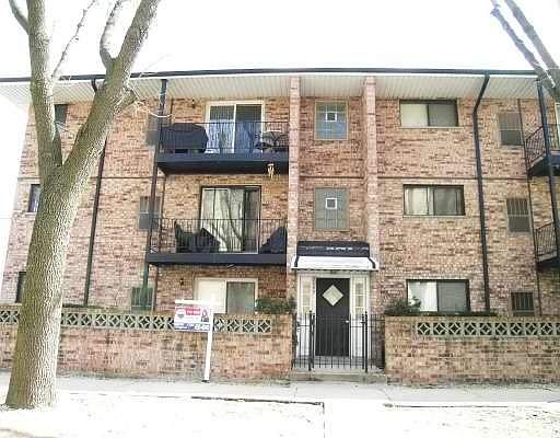 1st image of 6009 N Neola Ave #1C