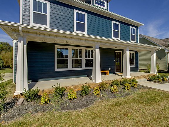 3rd image of 2185 Fairfax Dr