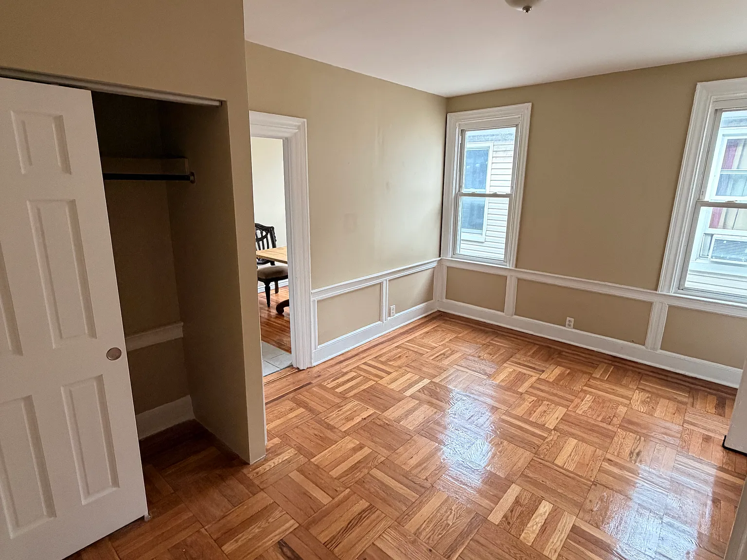 2 bed, 2600 sqft, $2,300 — Photo 4