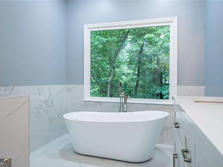 3924 Ashford Dunwoody Rd NE — Photo 17