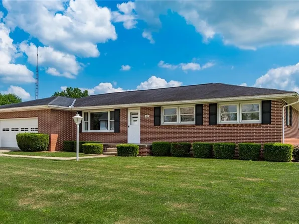 40 W 9th St, Dresden, OH 43821