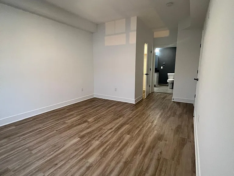 430 Cliff St #2 — Photo 5