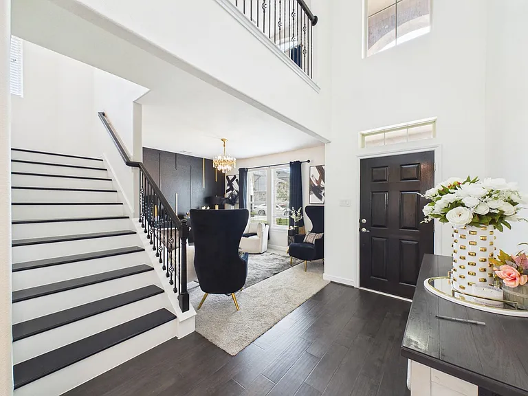 24711 Miltonwood St — Photo 1