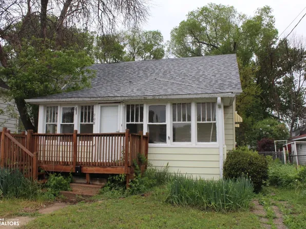 908 6th St SW, Mason City, IA 50401