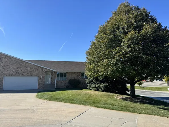 10 W 46th St, Kearney, NE 68847