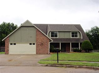 315 W Raleigh Ct, Broken Arrow, OK 74011