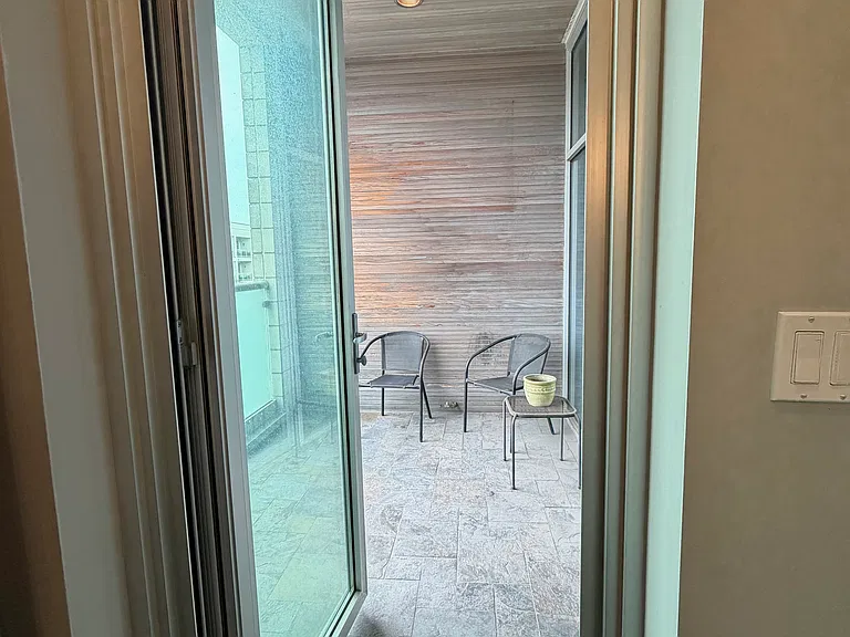 815 N Ashland Ave #3N — Photo 7