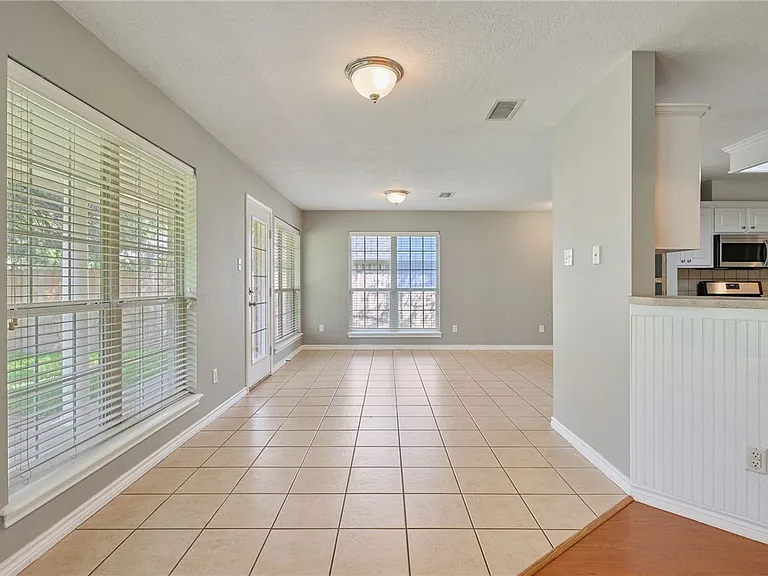 4406 Colony Chase Dr — Photo 4