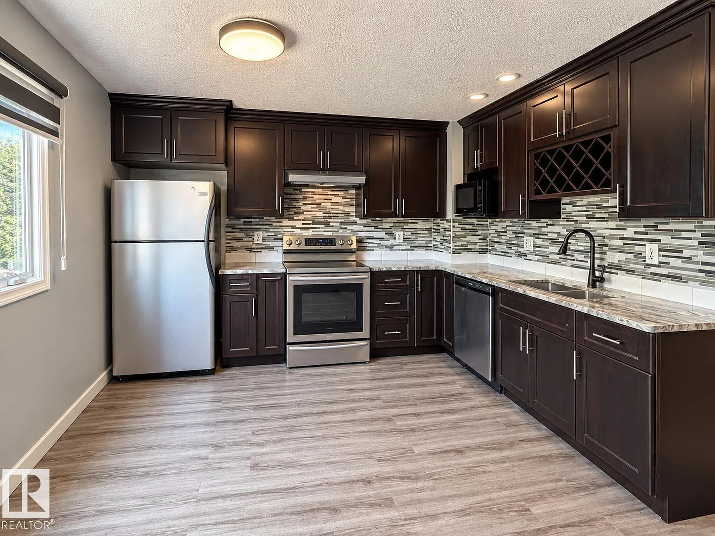 3 bed, 2.5 bath, 1173 sqft, $2,150 — Photo 4