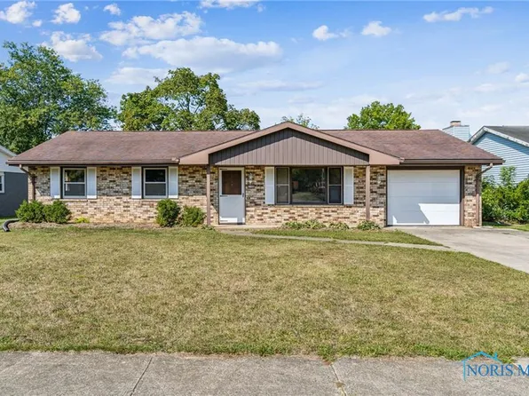 2100 Candlewick Dr, Findlay, OH 45840