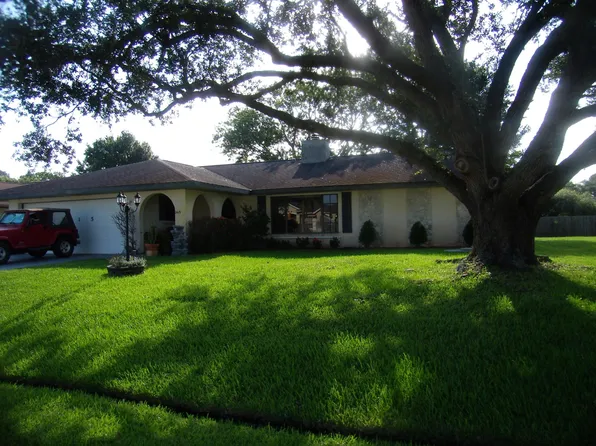 2415 SE Shipping Road, Port St Lucie, FL 34952