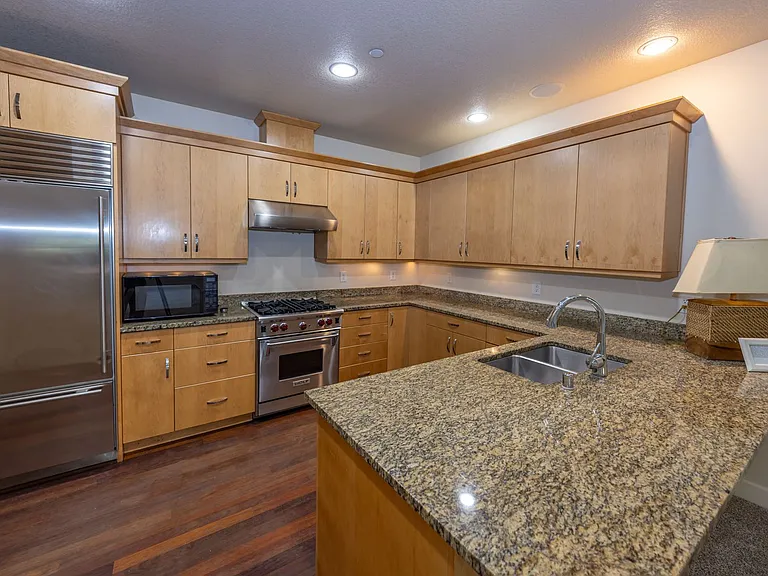 7812 NW Quinault St — Photo 4