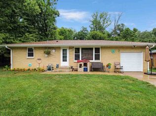 504 Elmhurst Dr, Washington, IL 61571