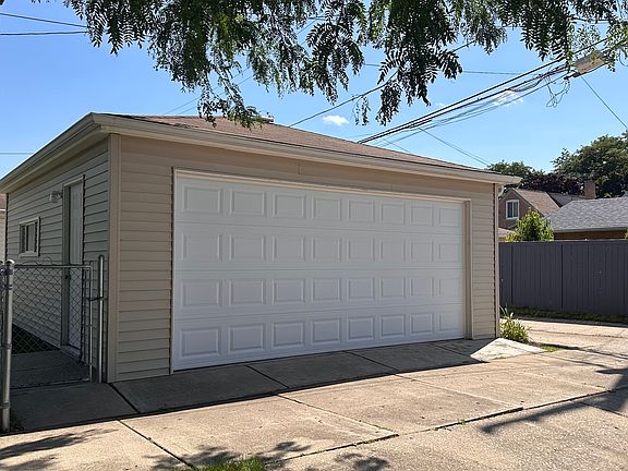 5th image of 5258 N McVicker Ave