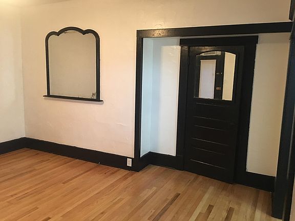 2nd image of 216 6th Ave NE APT 2