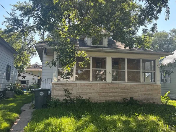 130 Rhey St, Waterloo, IA 50703