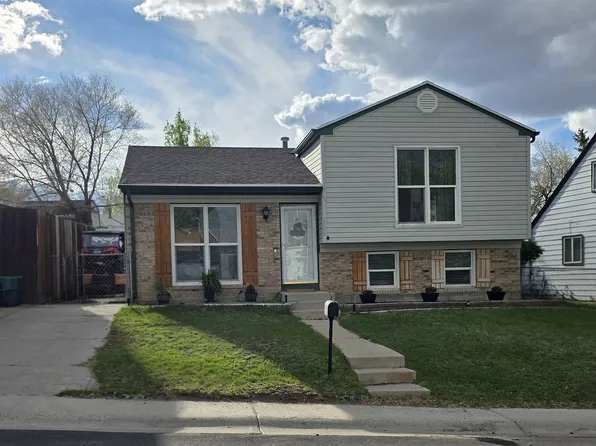 1745 S Carolina Dr, Green River, WY 82935