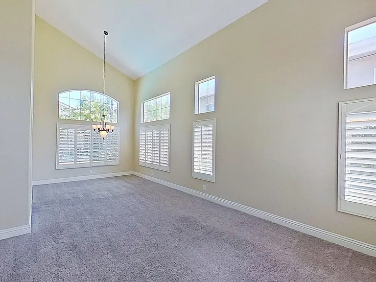 4749 E Bradford Ave — Photo 4