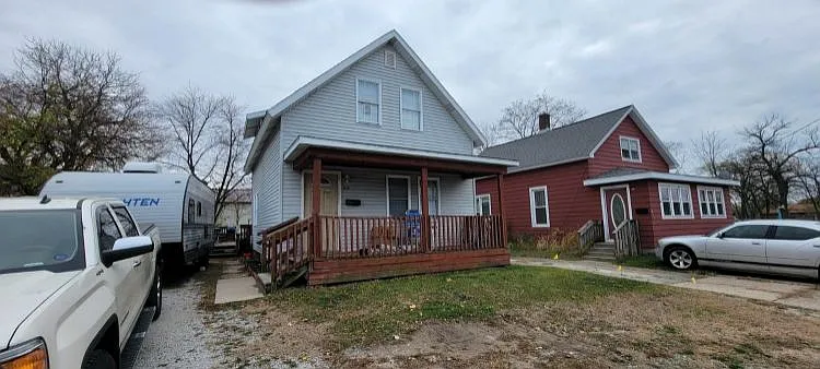 904 Green St photo 1
