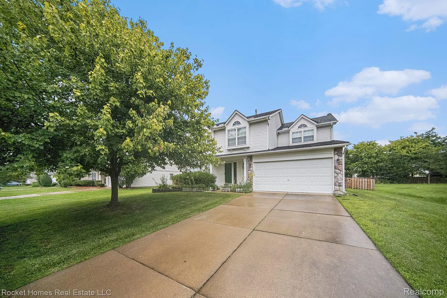 2851 Aspen Ridge Dr photo 1
