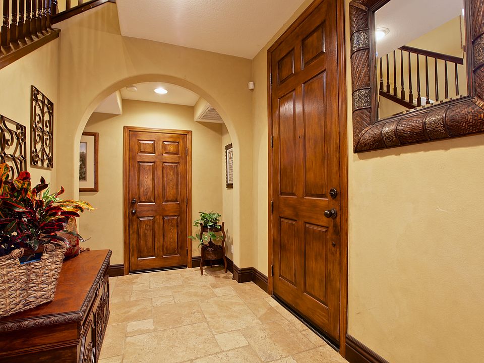 1st image of 4916 Calle Vida