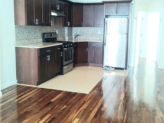 3rd image of 1358 Herkimer St #3