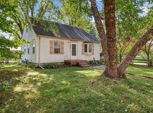 1932 Glen Paul Ave, Arden Hills, MN 55112