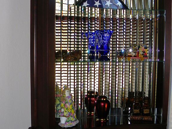 Entry, Curved Mirror Shelves