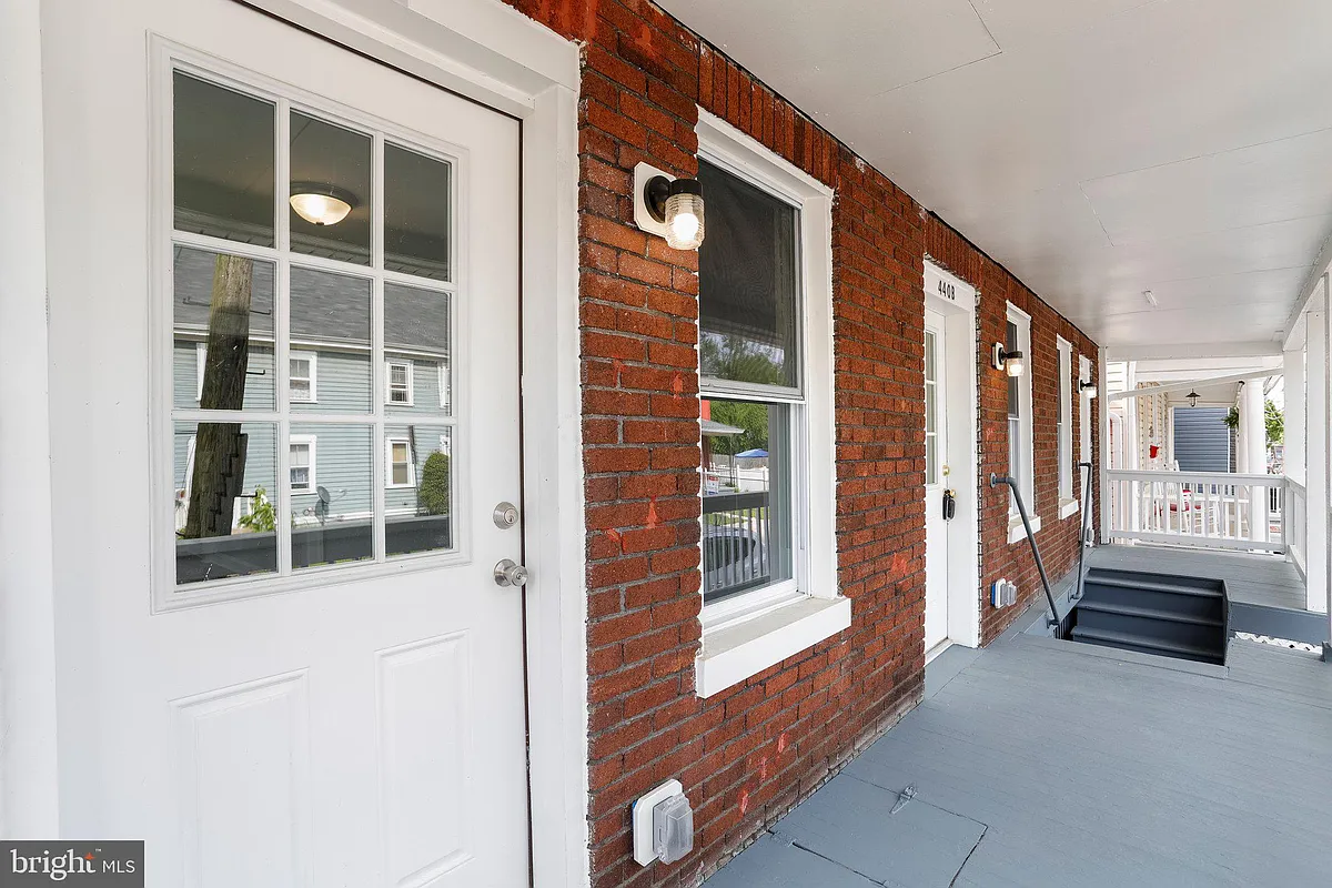 Building Photo - 440 N Jonathan St #A
