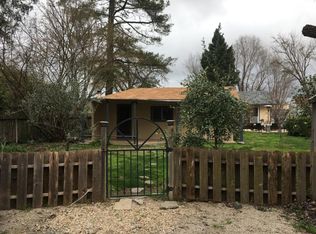 17482 Pine St, Atascadero, CA 93422