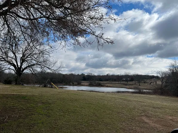 1705 Barnes St, Pocola, OK 74902
