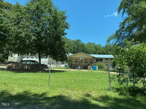 480 Noble Dr, Raeford, NC 28376