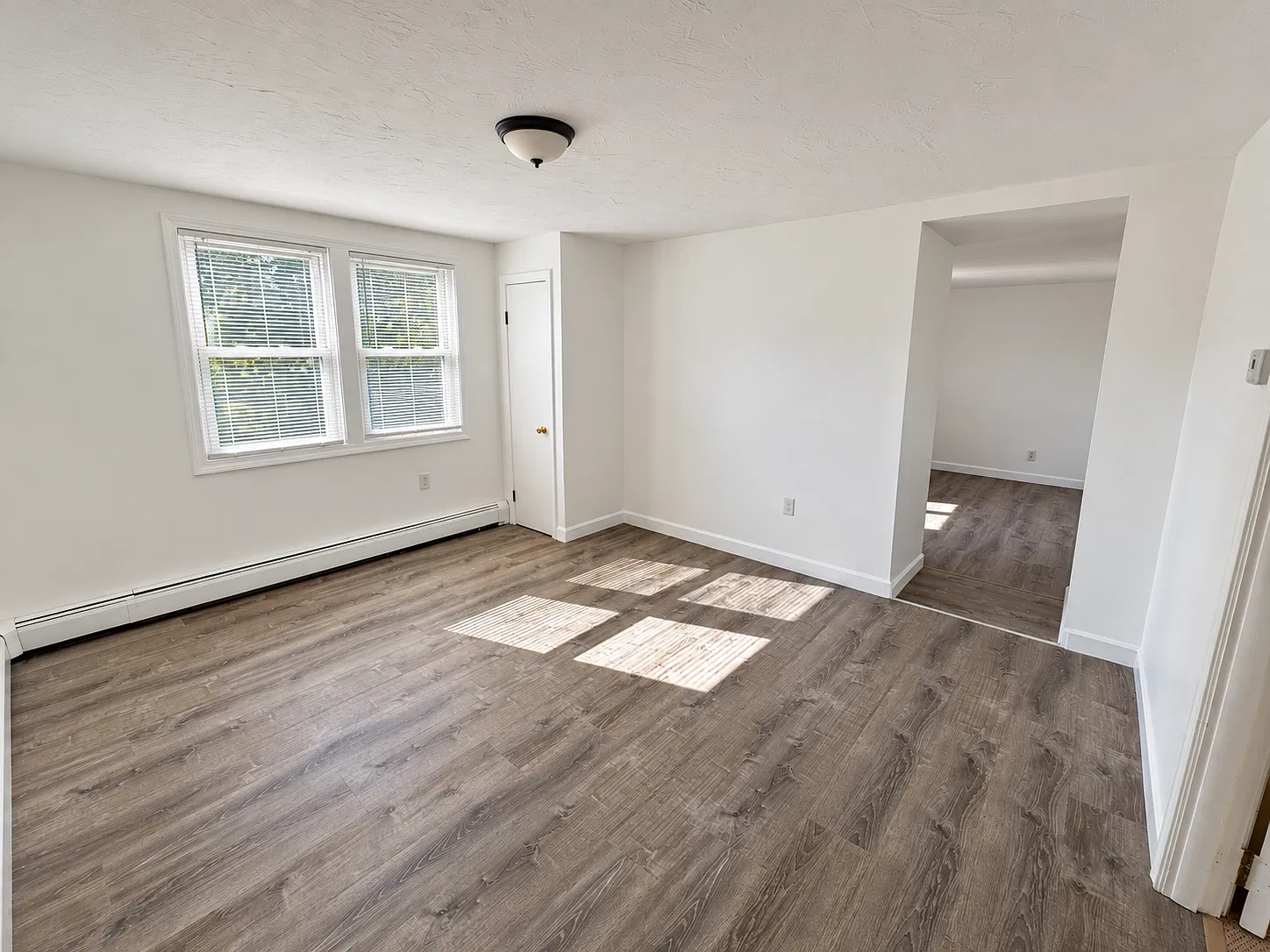 3 bed, 1.5 bath, 1000 sqft, $3,000 — Photo 3