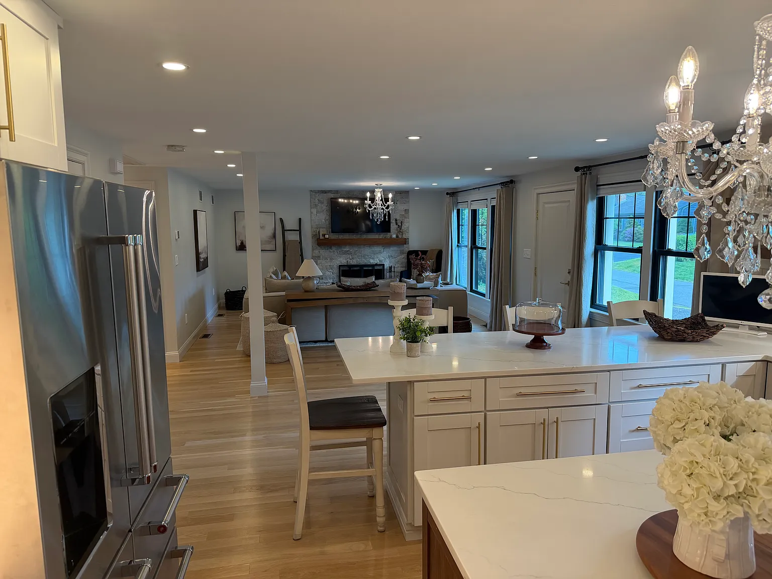 2 bed, 1560 sqft, $4,200 — Photo 3