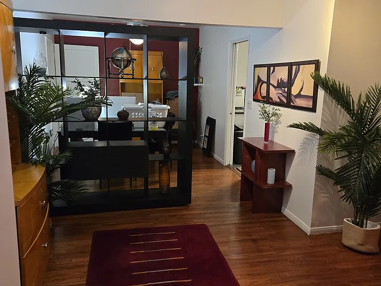El Sol Ave — Photo 11
