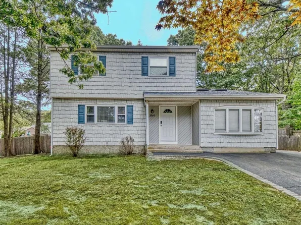 2707 John Roe Smith Avenue, Medford, NY 11763