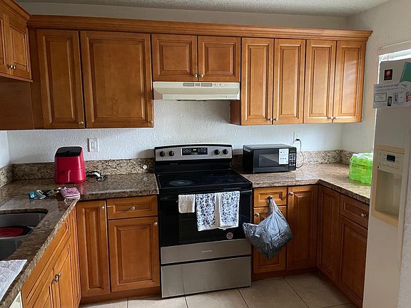 2nd image of 8249 Fairway Rd