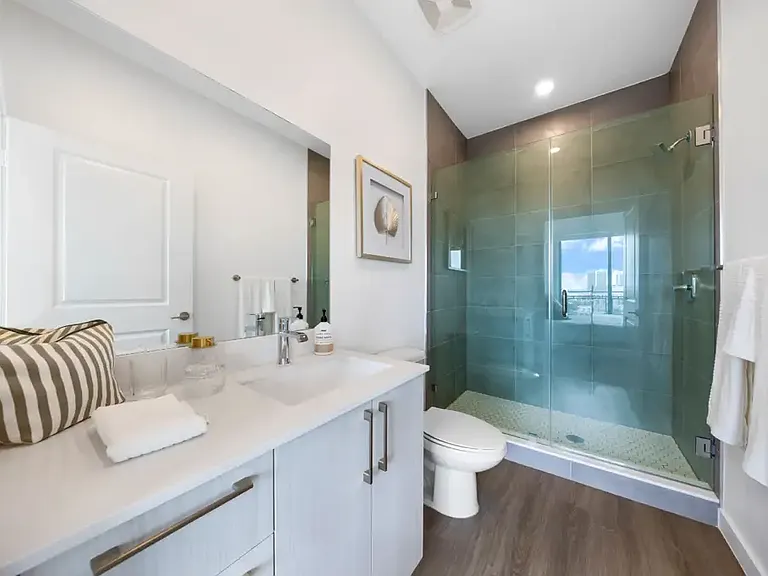 1610 NW 18th St #610 — Photo 3