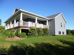 1409 Feldspar Ave, Zeeland, MI