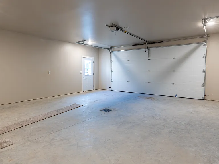 711 Lancelot Dr N #1 — Photo 18