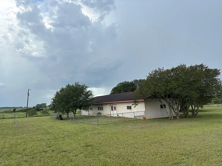 3987 S Highway 304 — Photo 2
