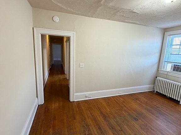 4th image of 119 Albemarle Ave SW #B1