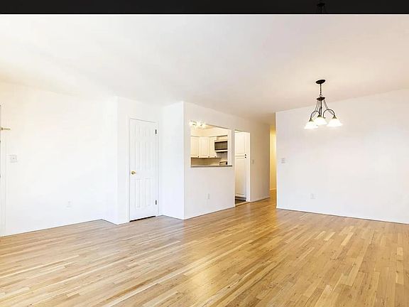 3rd image of 136 Suburbia Ter APT 1