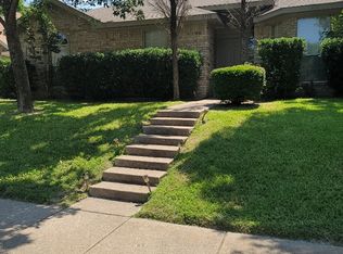 1710 Straus Rd, Cedar Hill, TX 75104