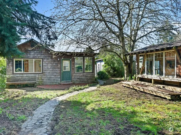 8627 30th Avenue SW, Seattle, WA 98126
